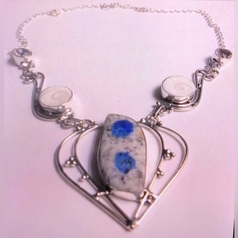 Stunning 925 Sterling Silver Necklace